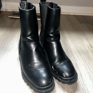 Amazon Essentials Black Ankle Boots